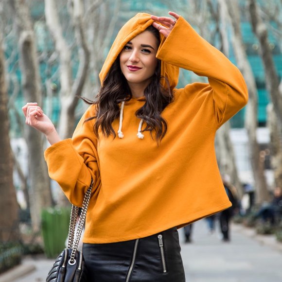 Zara Trafaluc - Cropped Pullover Hooded Sweatshirt 3253/015/800 | Small | Black - Picture 5 of 6